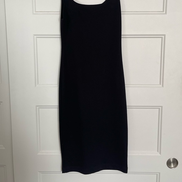 Zara basic black dress. Fits like a glove - Picture 3 of 3